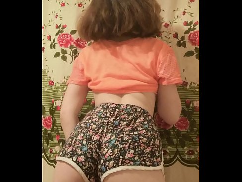 ❤️ Tânără sexy care se dezbracă de pantaloni scurți în fața camerei de filmat ❤ at ro.pornfuror.ru ❌