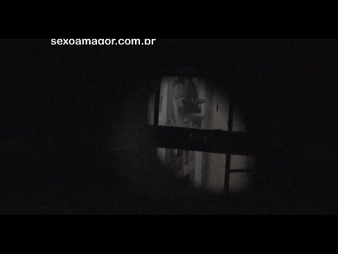 ❤️ Blondina este filmată în secret de un voyeur din cartier ascuns în spatele unor cărămizi goale ❤  at ro.pornfuror.ru ❌